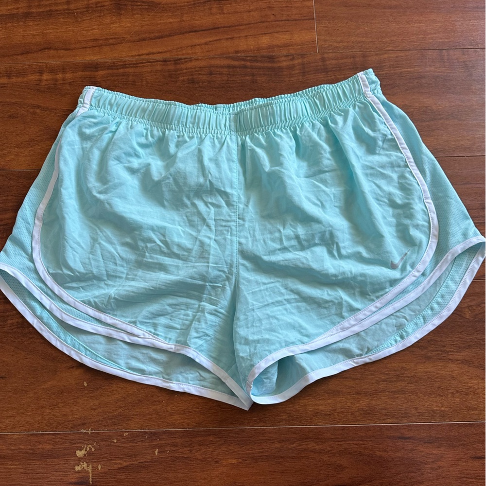 Women’s Nike Tempo Running Shorts. Size XL. Light Blue/White.